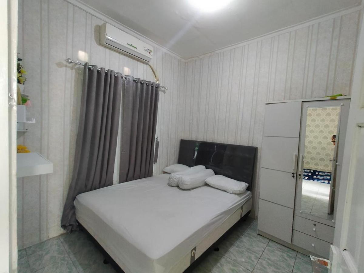Shifana Homestay Syariah Джокьякарта Экстерьер фото