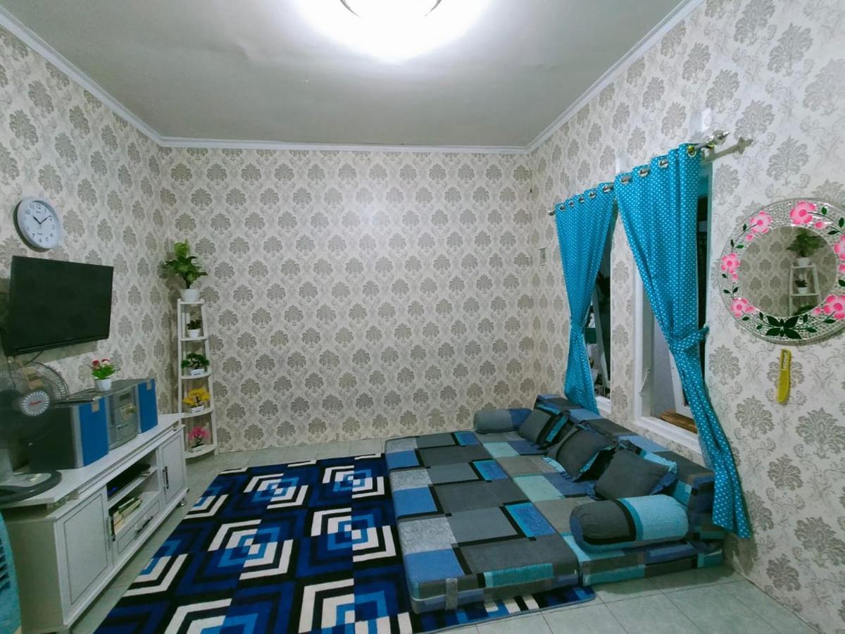 Shifana Homestay Syariah Джокьякарта Экстерьер фото