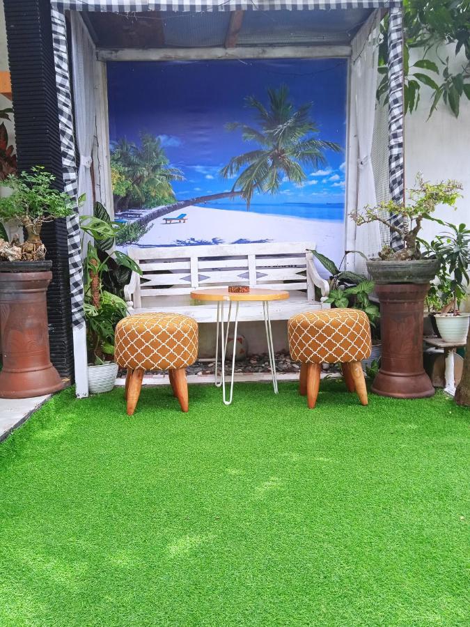 Shifana Homestay Syariah Джокьякарта Экстерьер фото