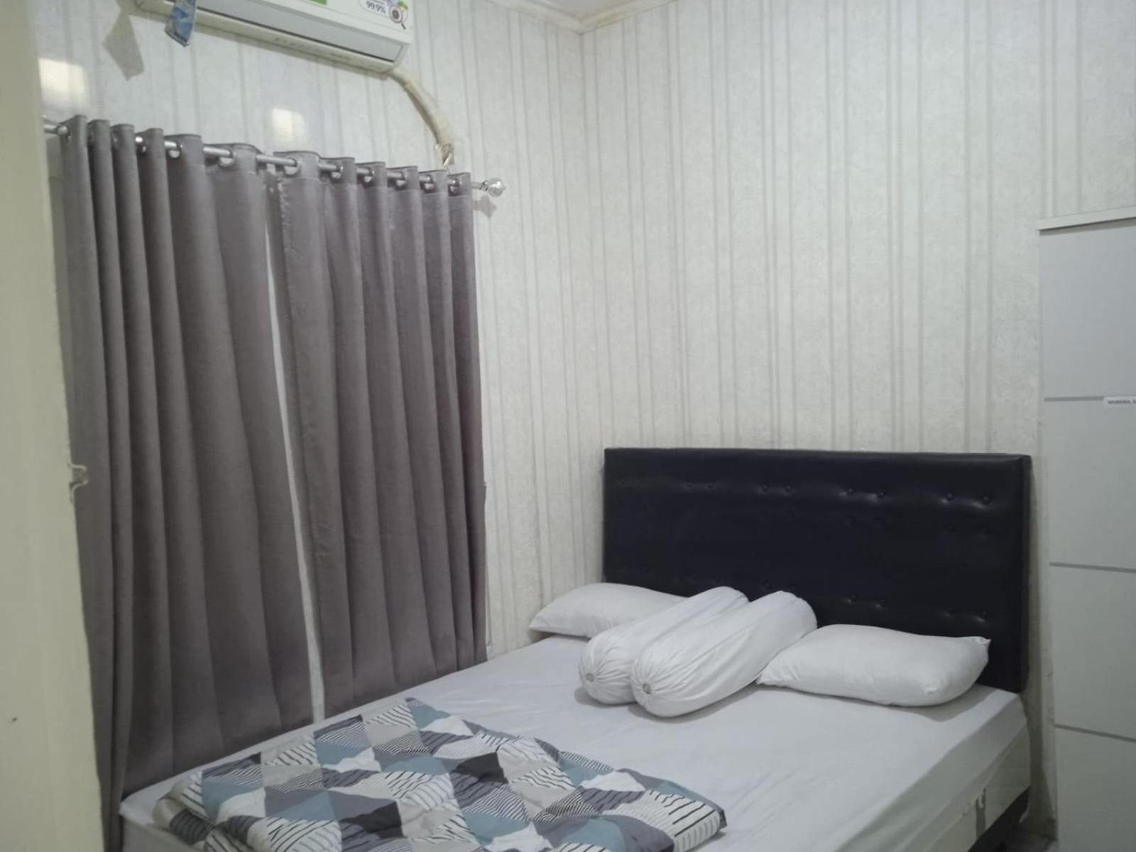 Shifana Homestay Syariah Джокьякарта Экстерьер фото